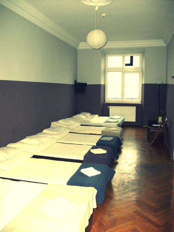 Hostel Rynek 7 คราคูฟ ภายนอก รูปภาพ