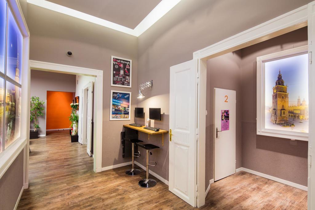 Hostel Rynek 7 คราคูฟ ภายนอก รูปภาพ