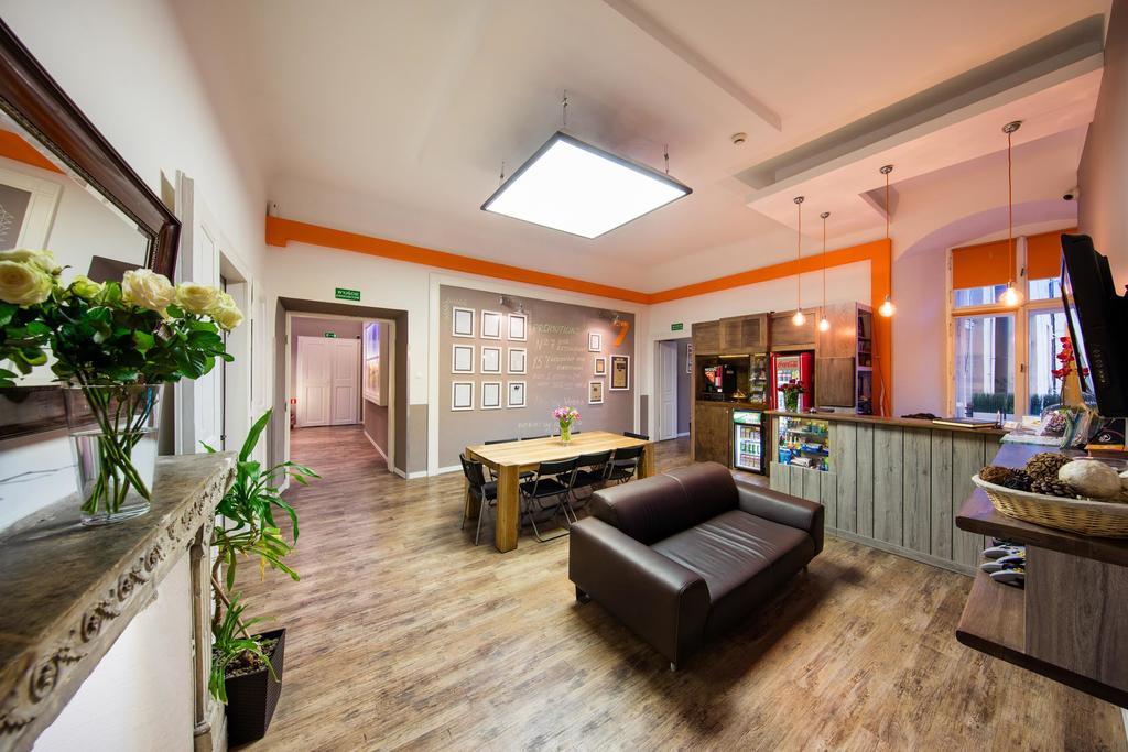 Hostel Rynek 7 คราคูฟ ภายนอก รูปภาพ