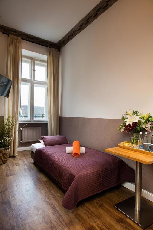 Hostel Rynek 7 คราคูฟ ภายนอก รูปภาพ