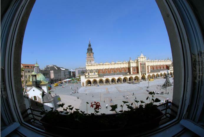 Hostel Rynek 7 คราคูฟ ภายนอก รูปภาพ